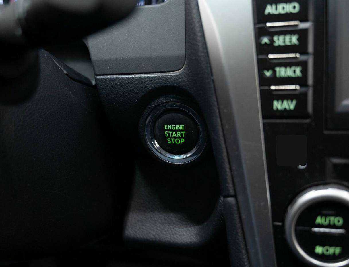 Б/У Тойота Камри 2014 года. Фото: #22