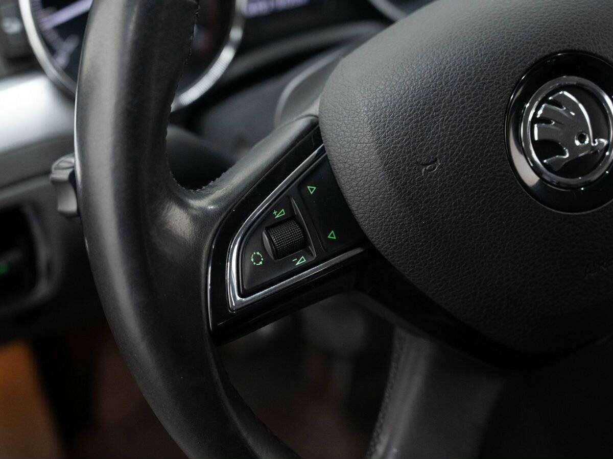 Б/У Шкода Суперб 2014 года. Фото: #19