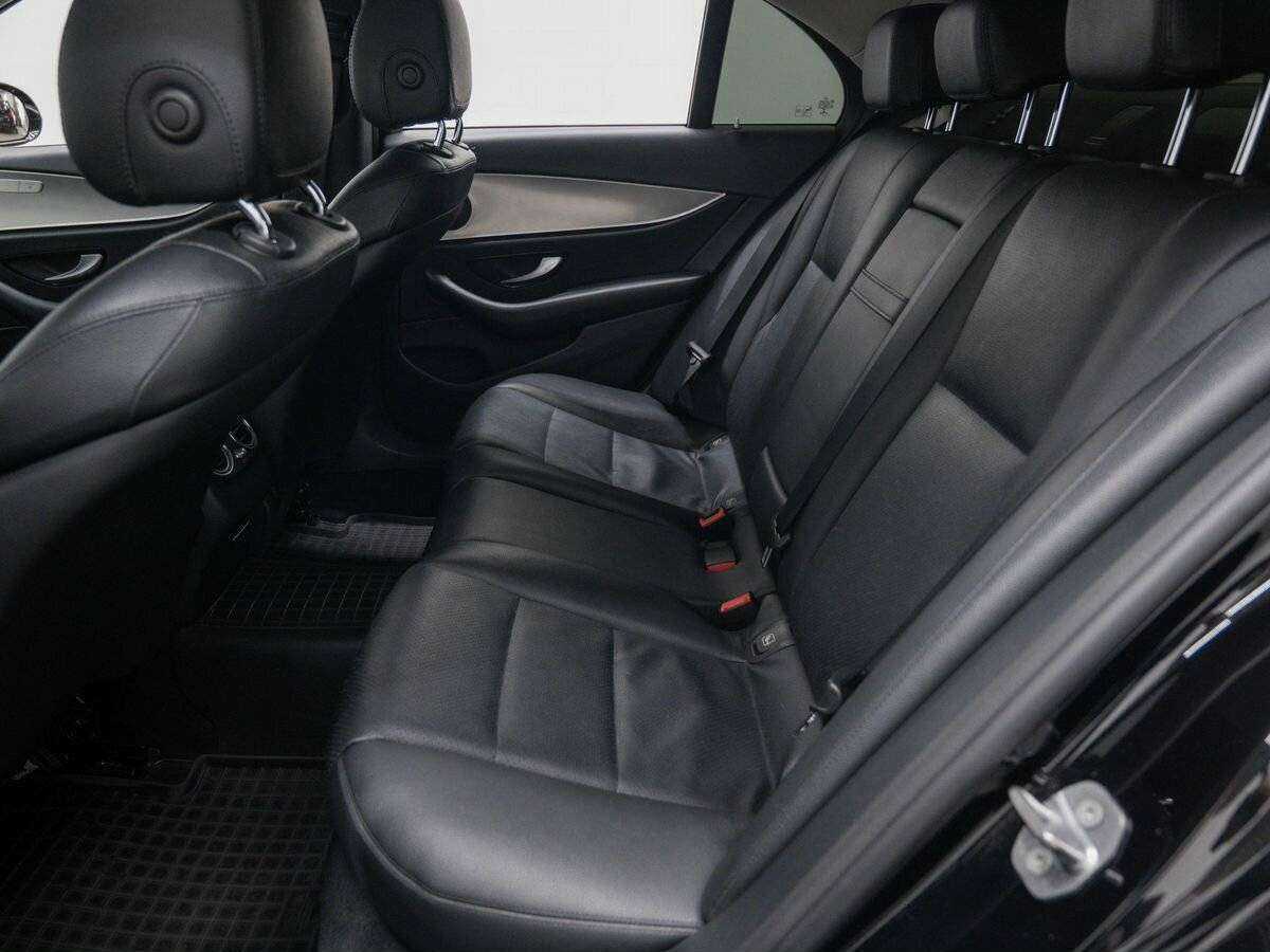 Mercedes-Benz E-Класс 2017 года с пробегом. Фото: #11