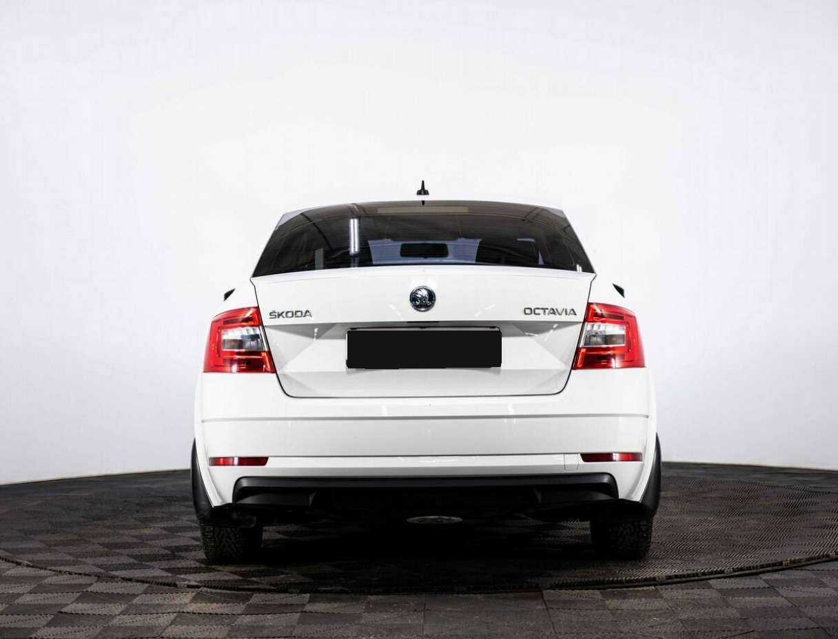 Б/У Шкода Октавия 2017 года. Фото: #4