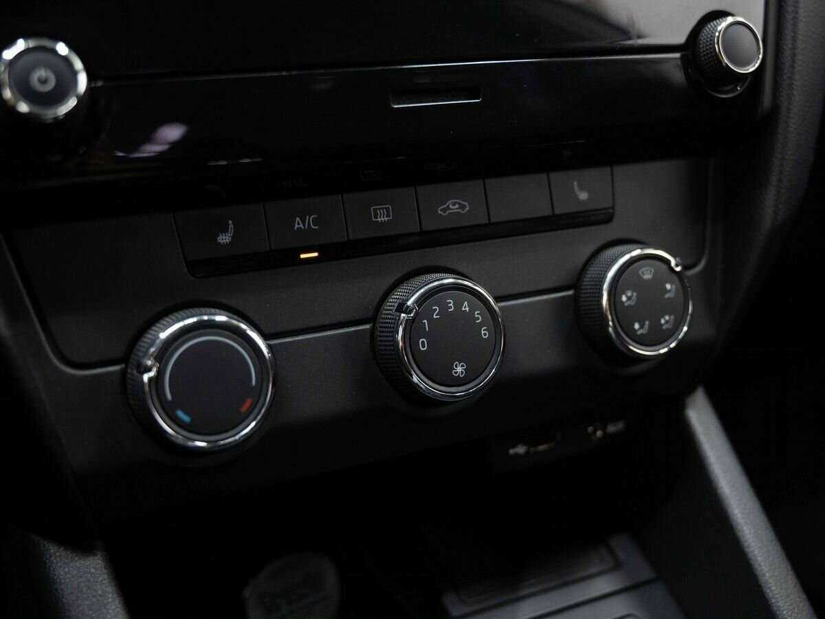 Б/У Шкода Октавия 2017 года. Фото: #19