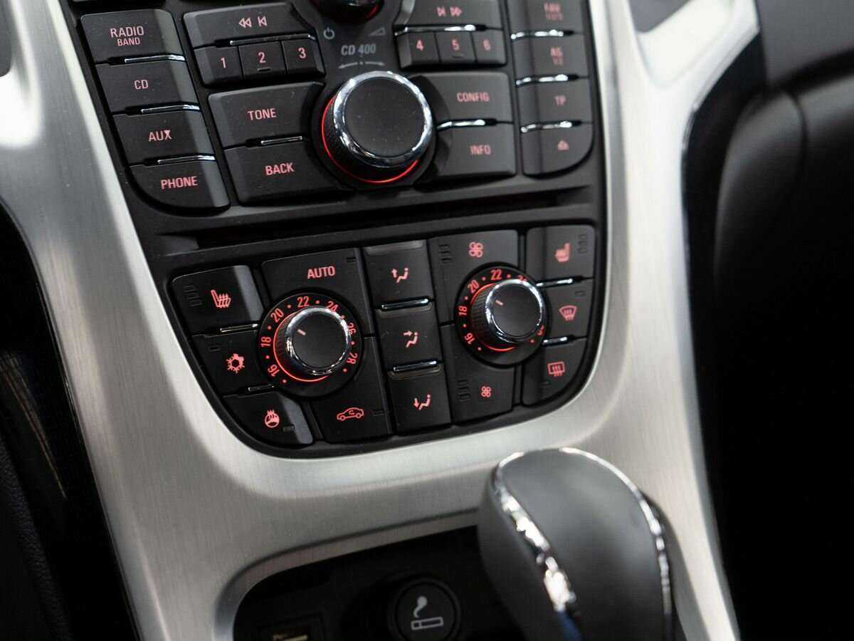 Opel Astra 2012 года с пробегом. Фото: #9