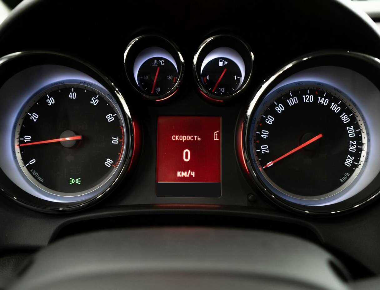 Opel Astra 2012 года с пробегом. Фото: #10