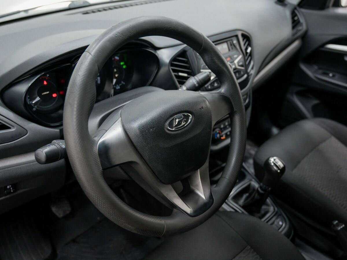 Б/У Лада (ВАЗ) Веста 2015 года. Фото: #16