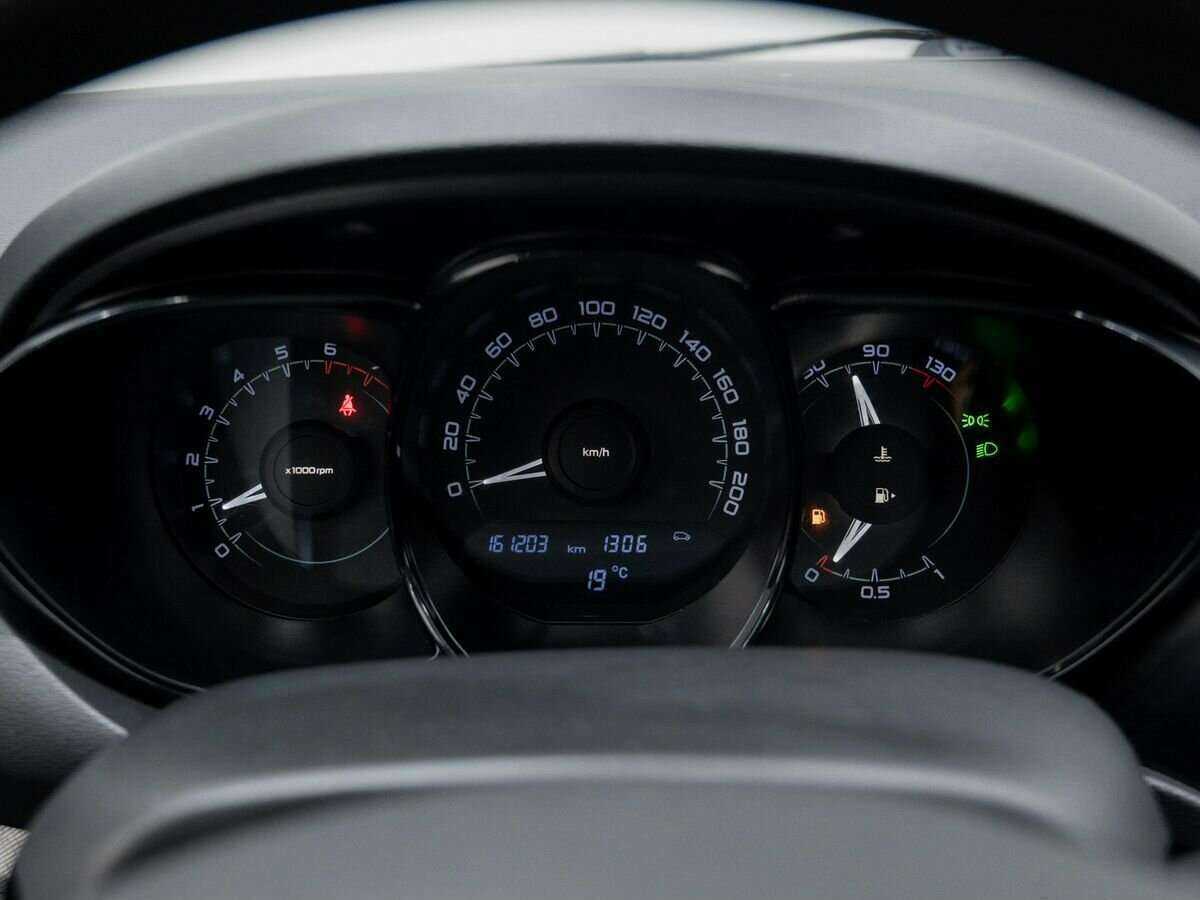 Б/У Лада (ВАЗ) Веста 2015 года. Фото: #21