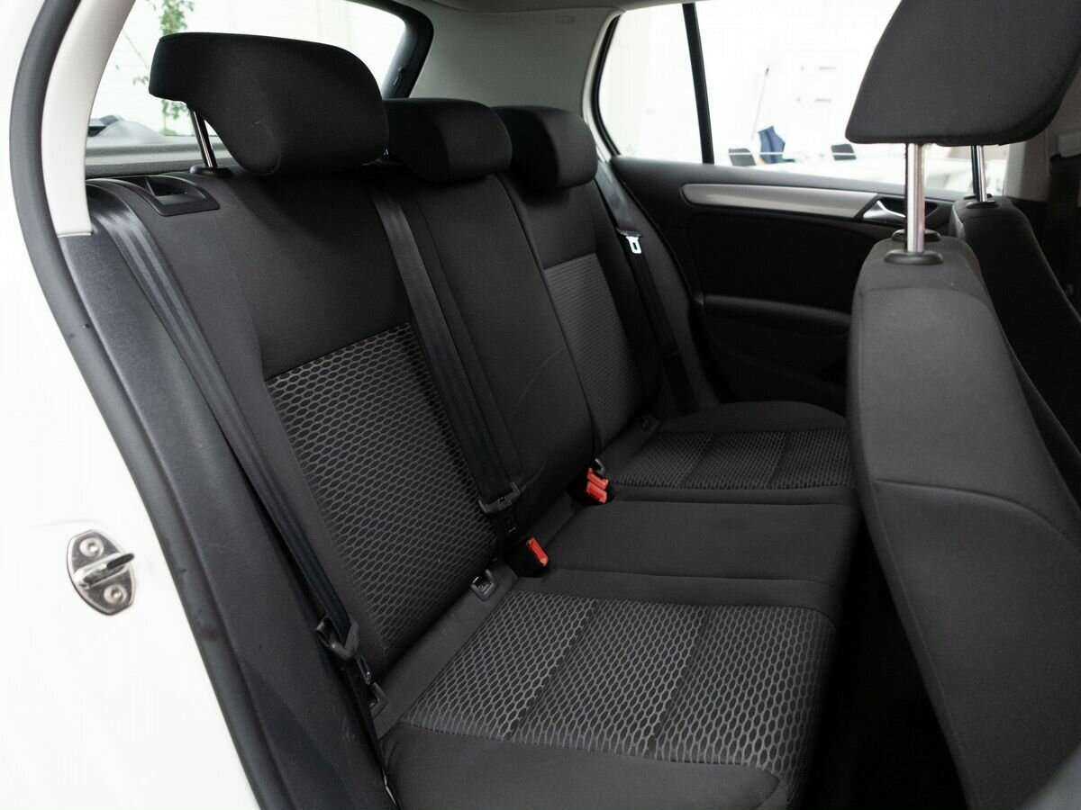 Volkswagen Golf 2012 года с пробегом. Фото: #8