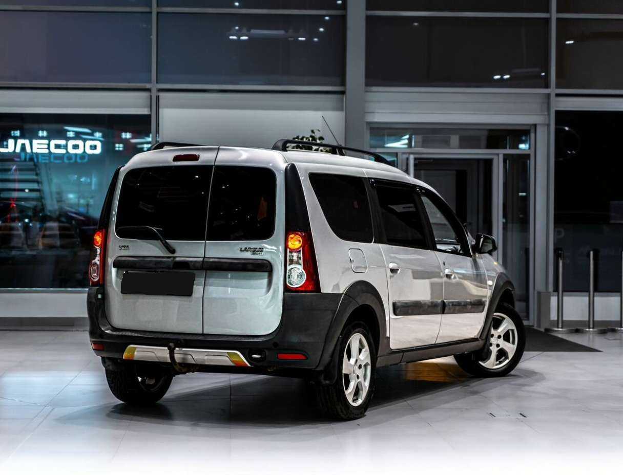 Lada (ВАЗ) Largus 2018 года с пробегом. Фото: #2