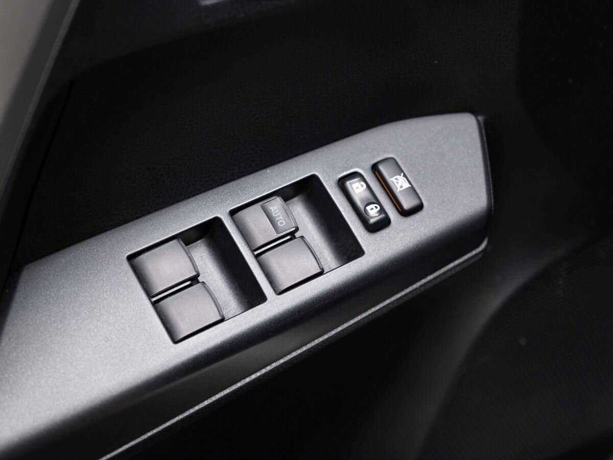 Б/У Тойота Рав4 2017 года. Фото: #13