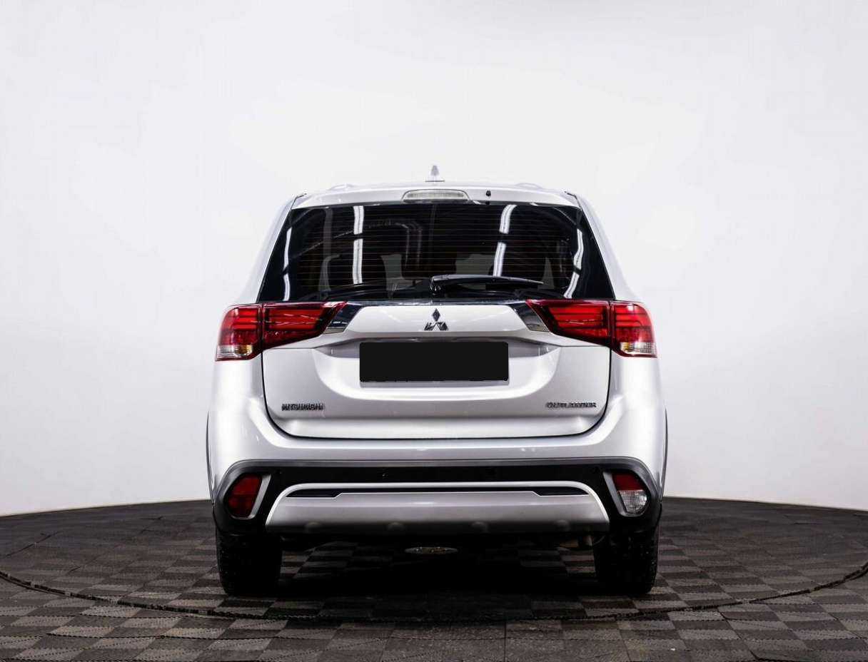 Mitsubishi Outlander 2019 года с пробегом. Фото: #4