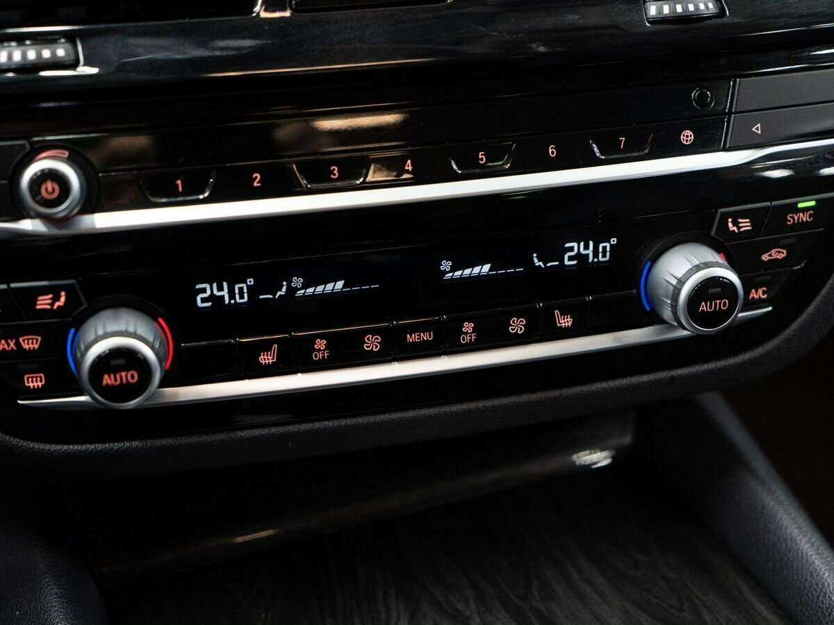 BMW 5 серии 2019 года с пробегом. Фото: #10