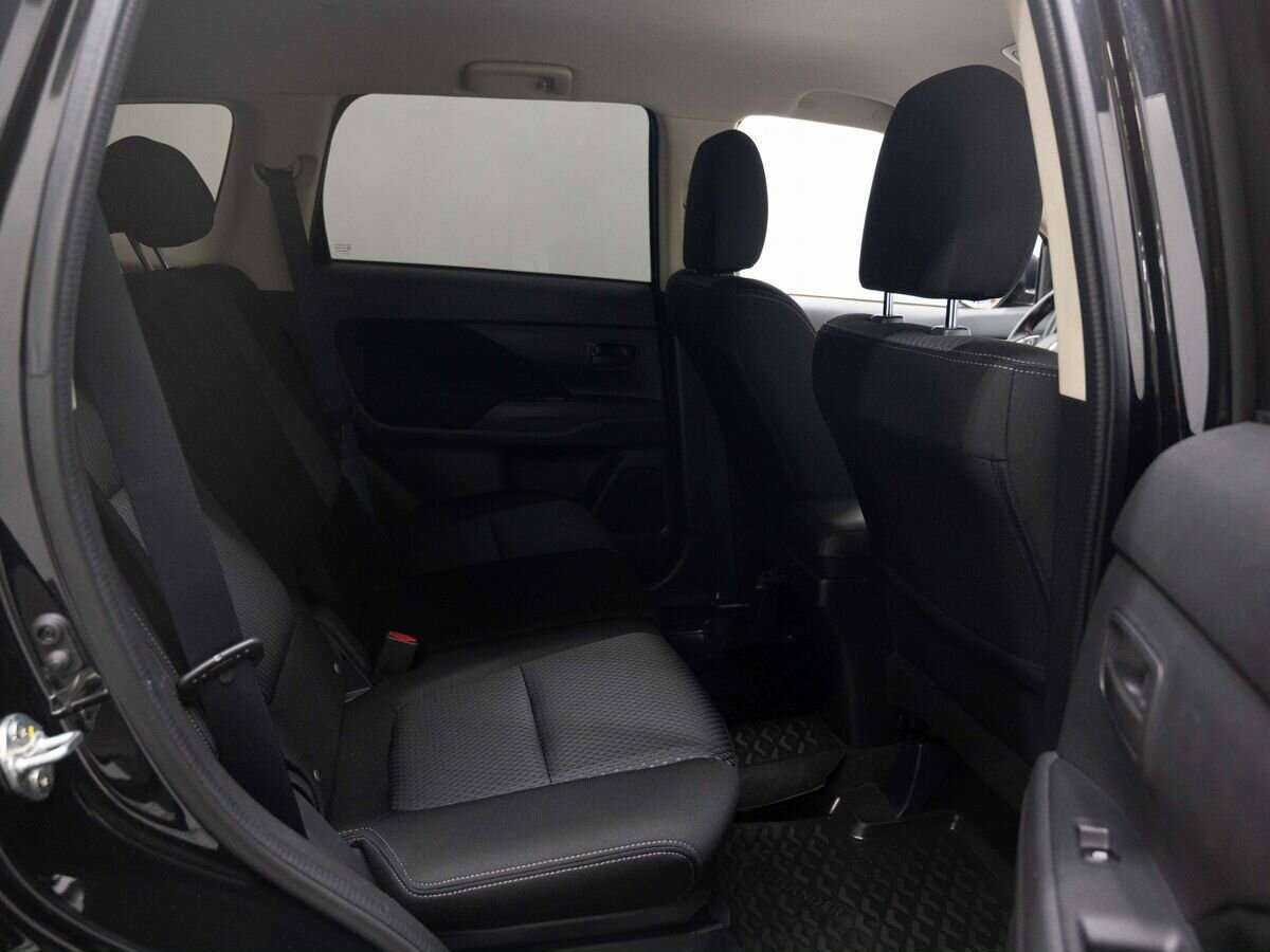Mitsubishi Outlander 2016 года с пробегом. Фото: #9