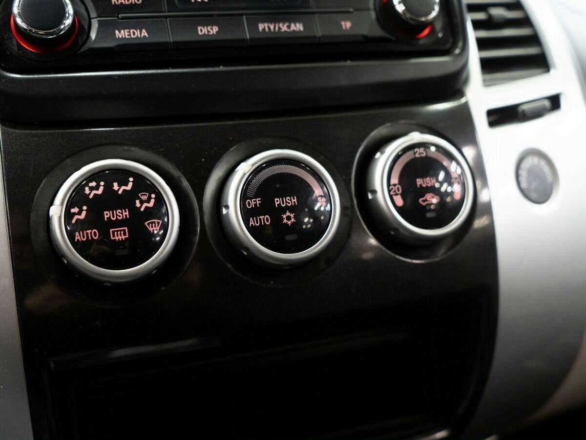 Mitsubishi Pajero Sport 2014 года с пробегом. Фото: #11