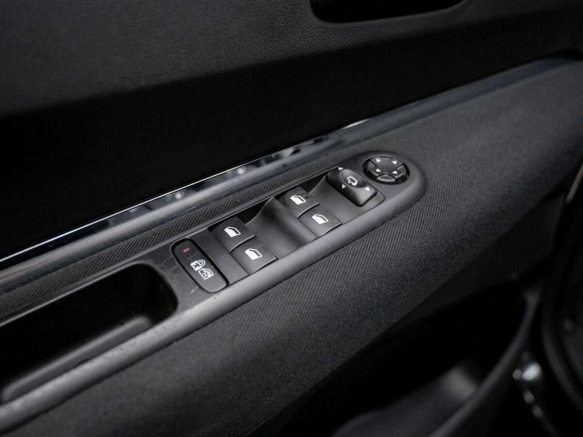 Б/У Пежо 3008 2014 года. Фото: #14