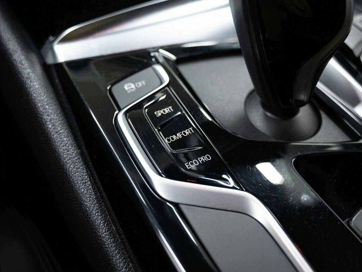 BMW 5 серии 2019 года с пробегом. Фото: #22
