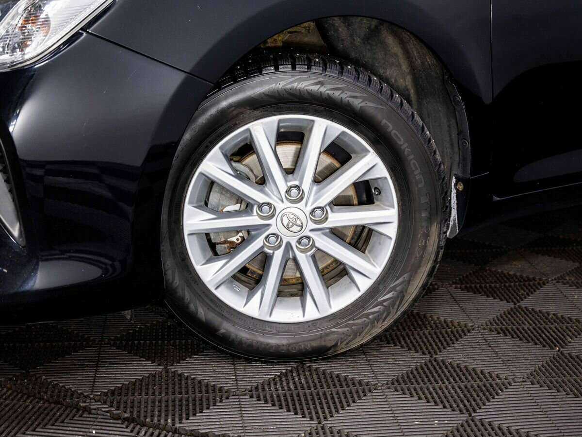 Б/У Тойота Камри 2018 года. Фото: #8