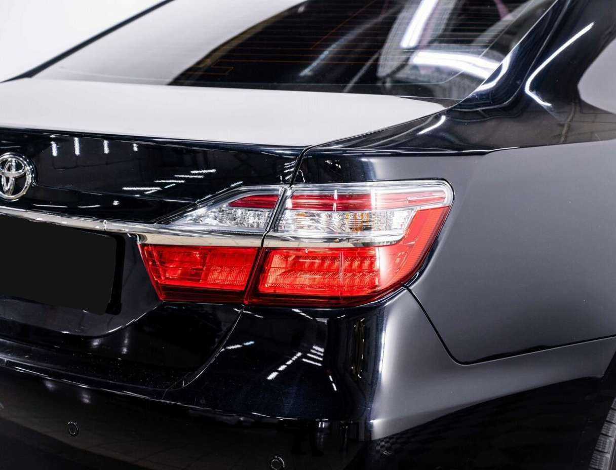 Б/У Тойота Камри 2018 года. Фото: #23