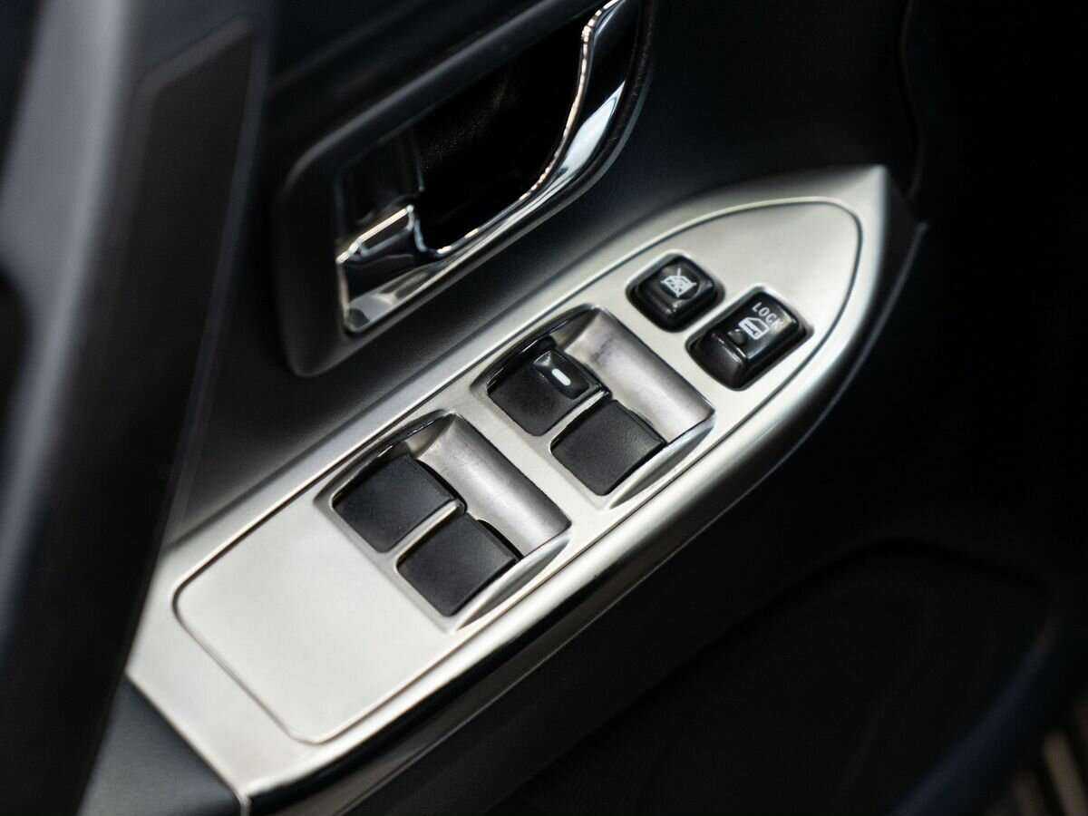 Mitsubishi Pajero 2012 года с пробегом. Фото: #14