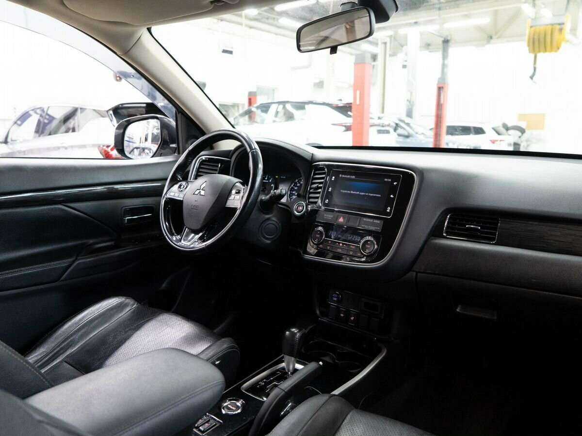 Mitsubishi Outlander 2017 года с пробегом. Фото: #16