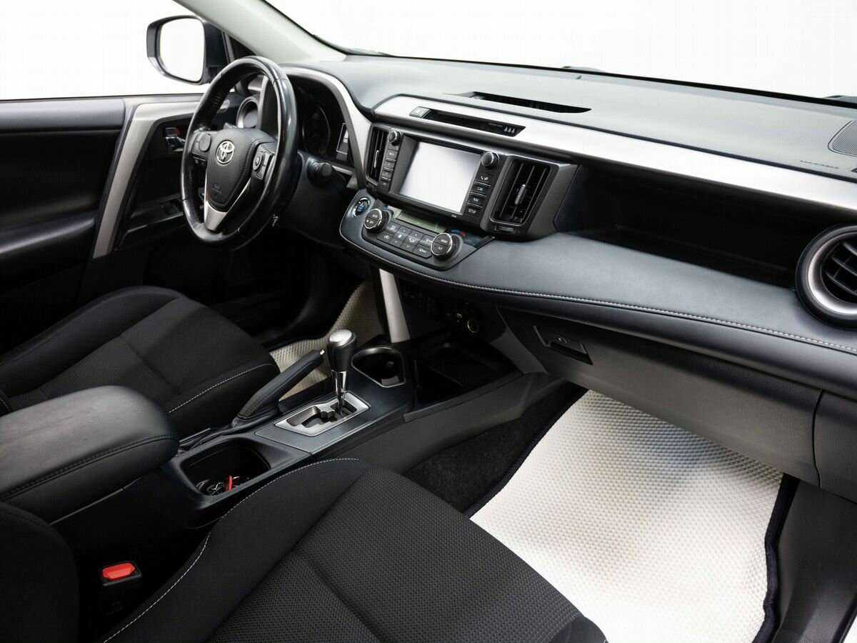 Toyota RAV4 2019 года с пробегом. Фото: #8