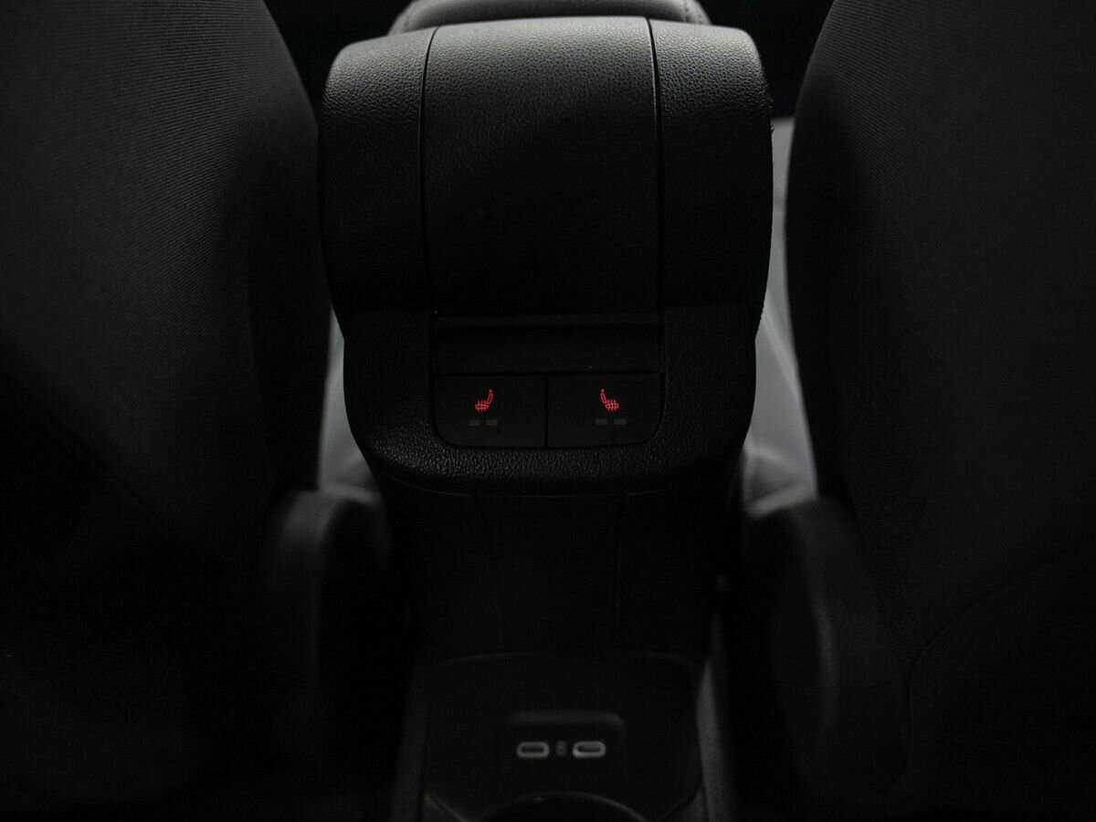 Б/У Фольксваген Поло 2020 года. Фото: #9