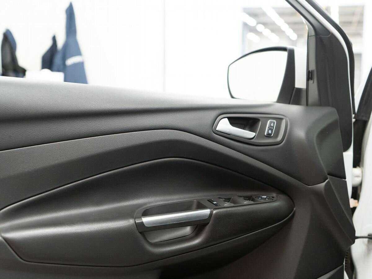 Ford Kuga 2014 года с пробегом. Фото: #13