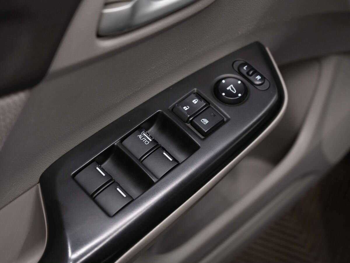 Б/У Хонда Цивик 2012 года. Фото: #16