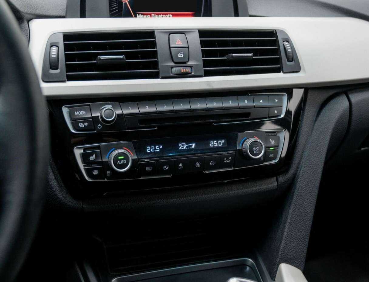 BMW 3 серии 2016 года с пробегом. Фото: #18