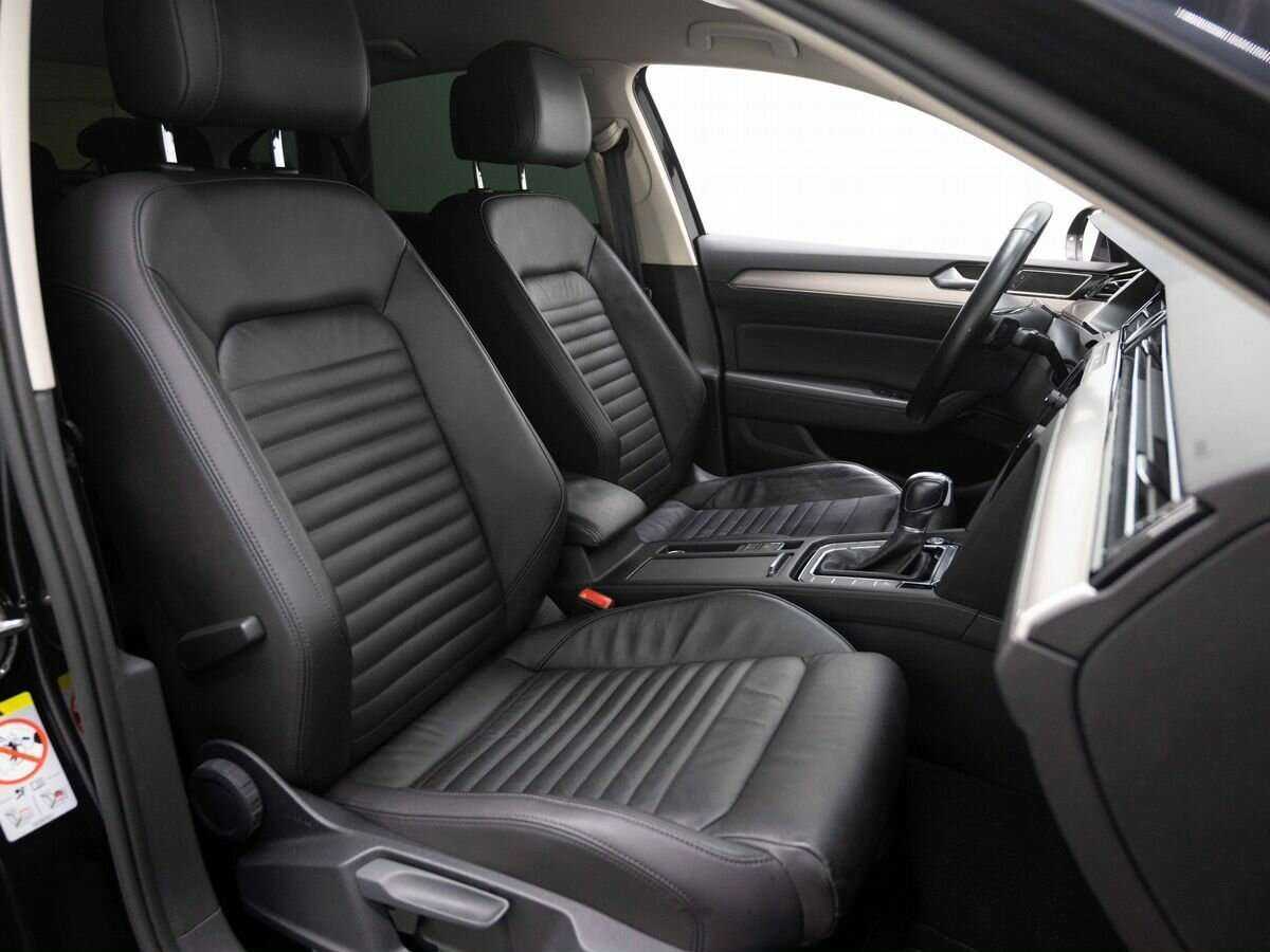 Б/У Фольксваген Пассат 2019 года. Фото: #11