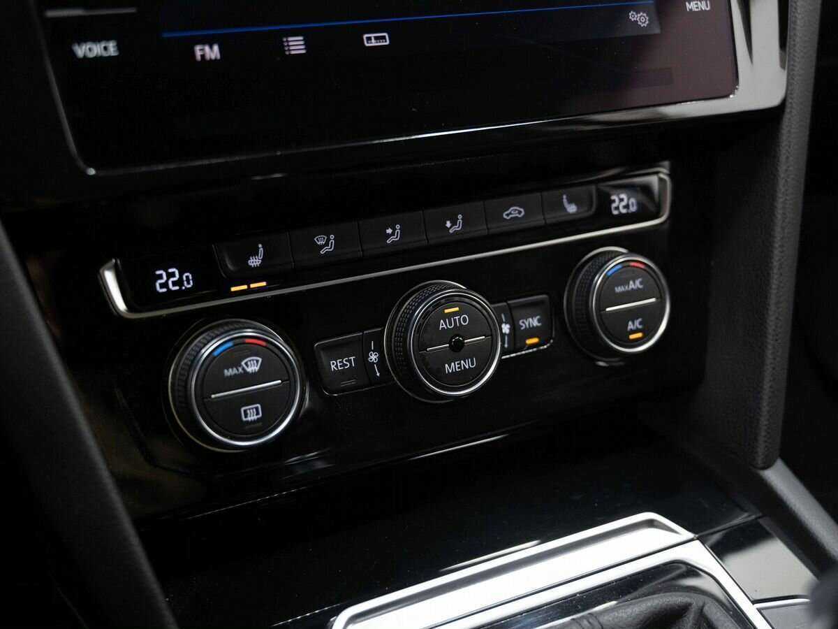 Б/У Фольксваген Пассат 2019 года. Фото: #18