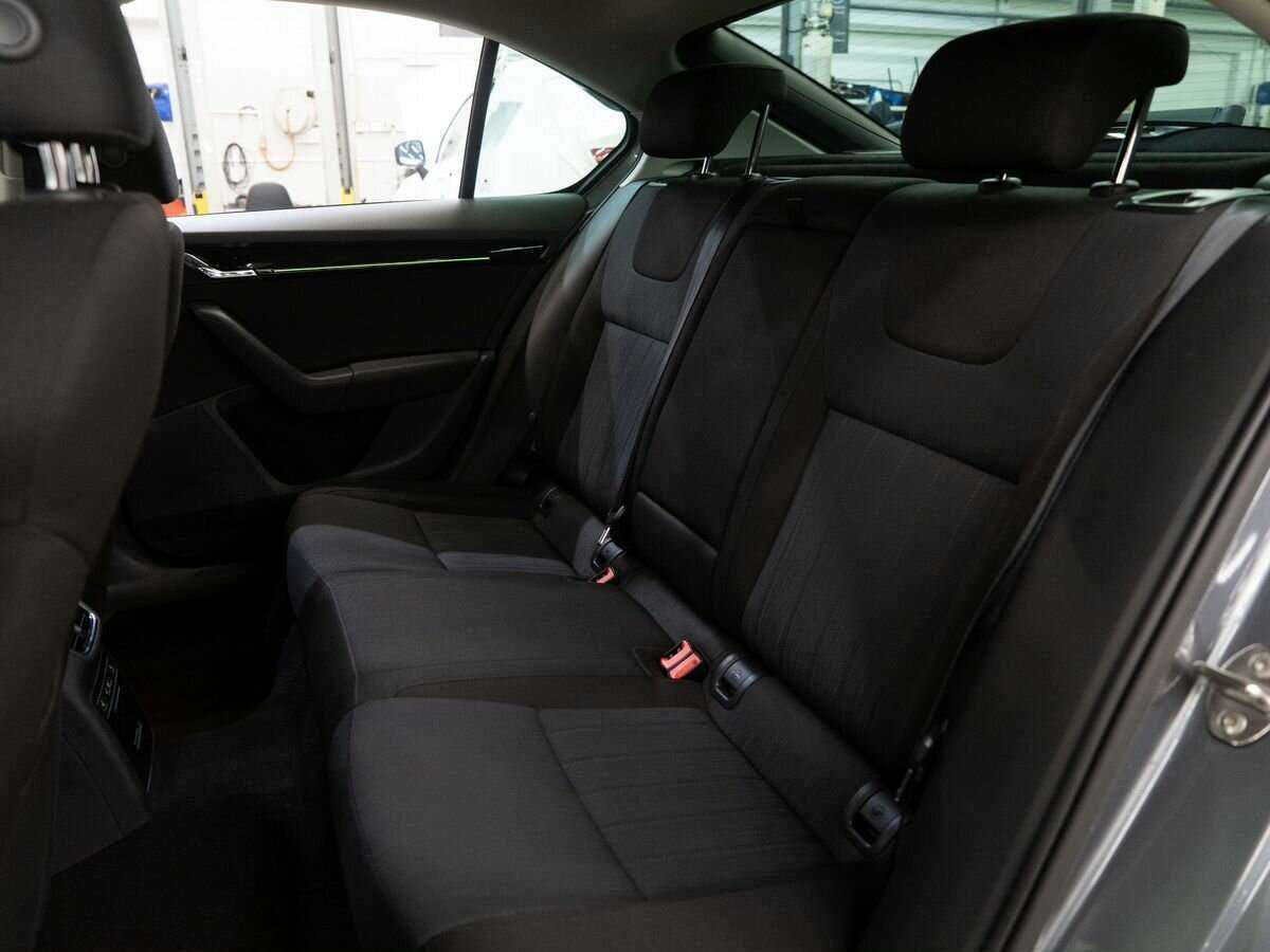 Skoda Octavia 2018 года с пробегом. Фото: #6