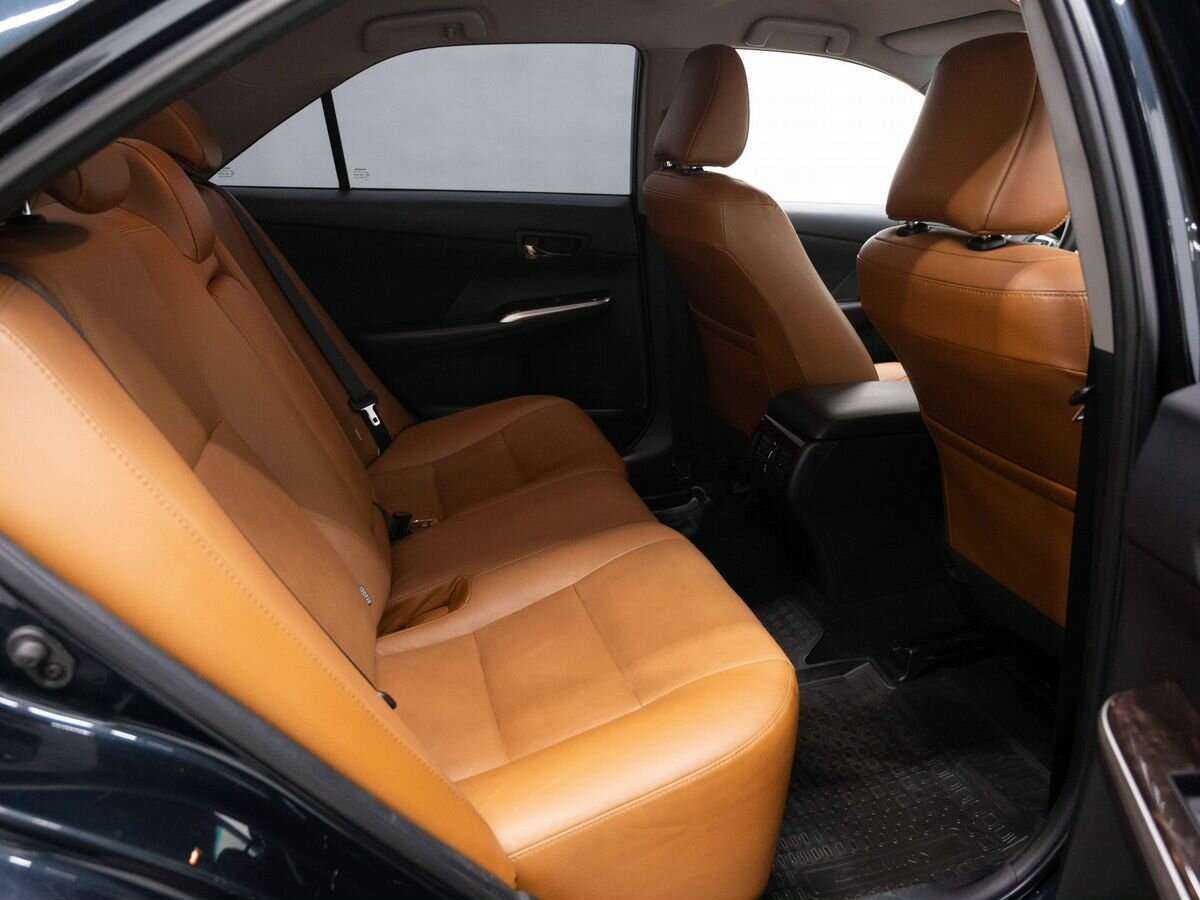 Б/У Тойота Камри 2015 года. Фото: #9