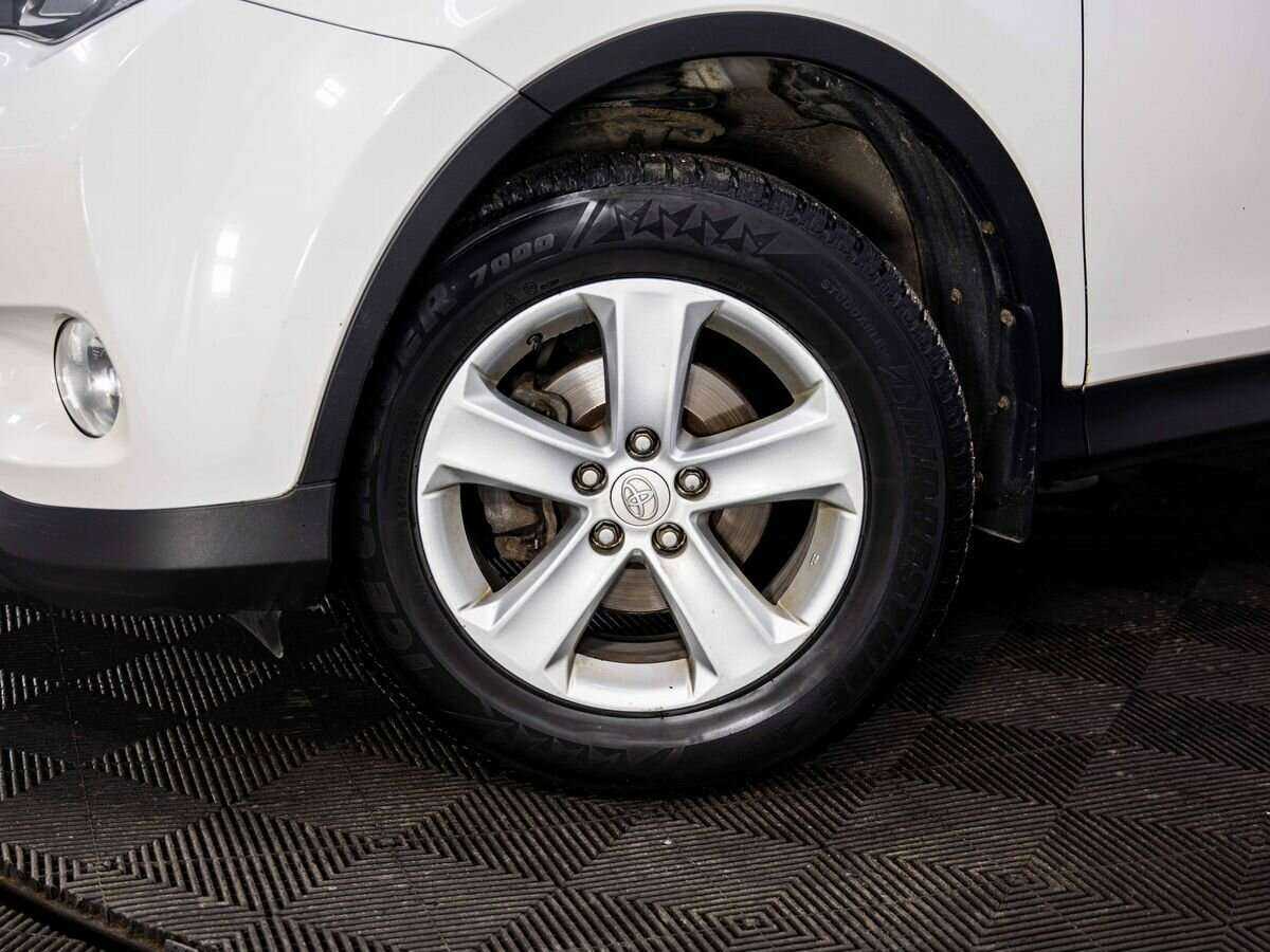 Б/У Тойота Рав4 2013 года. Фото: #8