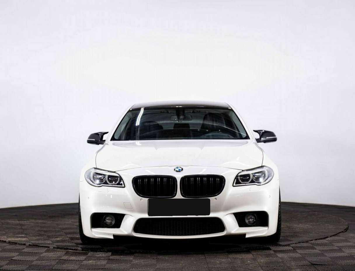 BMW 5 серии 2016 года с пробегом. Фото: #1