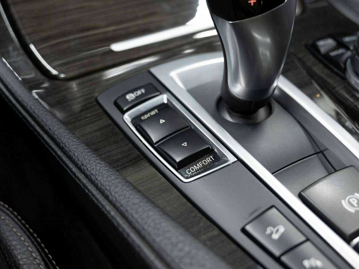 BMW 5 серии 2016 года с пробегом. Фото: #24