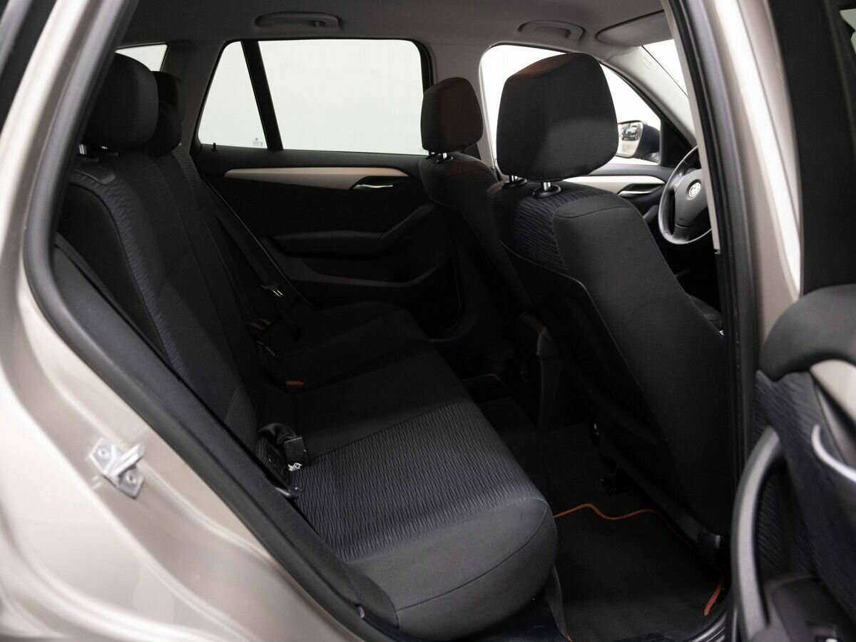 Б/У БМВ Икс1 2013 года. Фото: #9