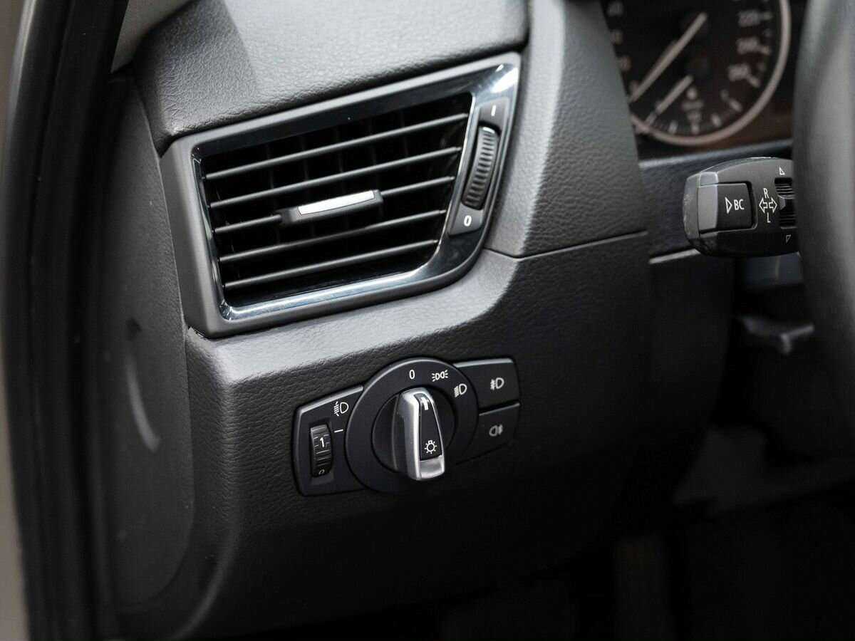 Б/У БМВ Икс1 2013 года. Фото: #15