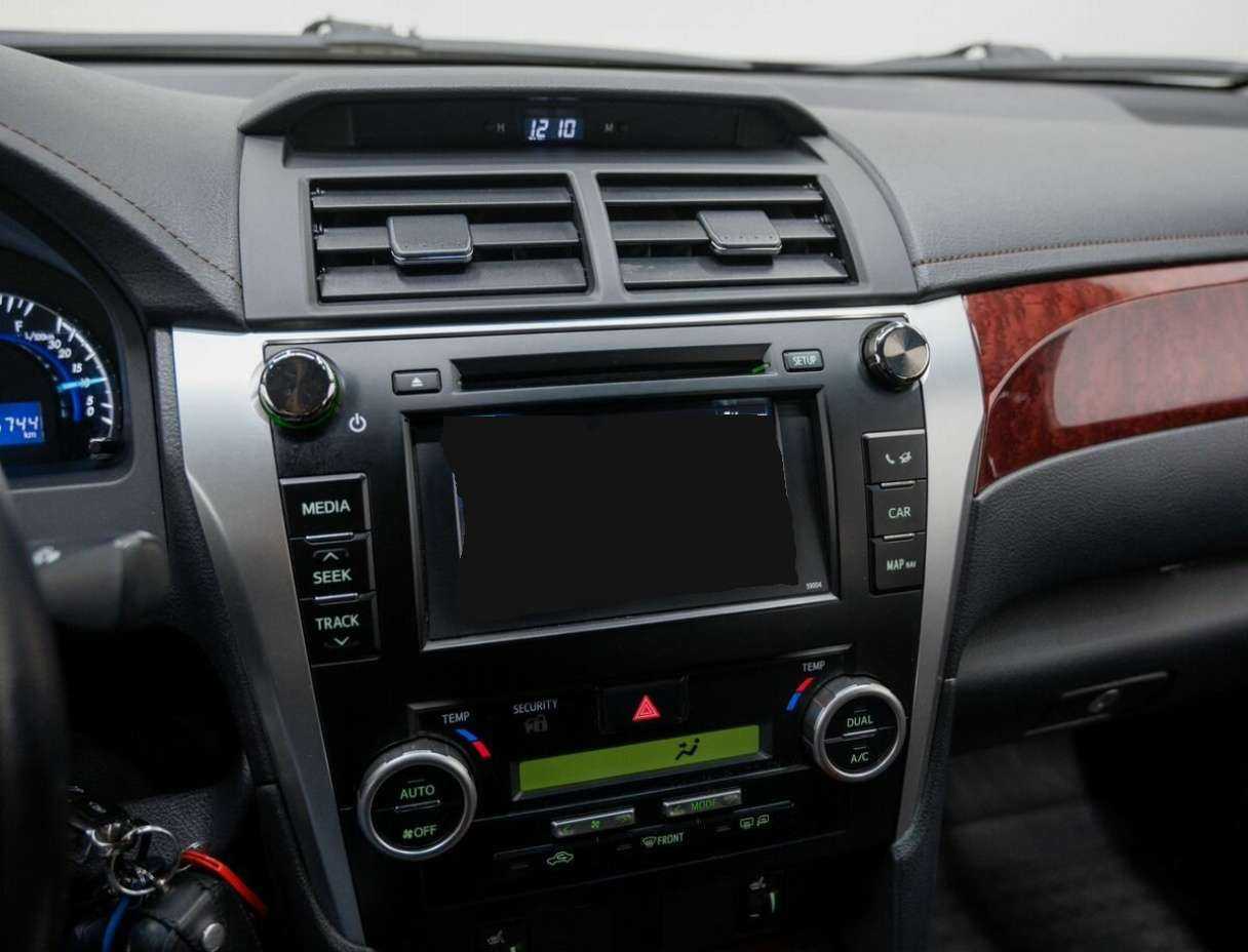 Б/У Тойота Камри 2014 года. Фото: #23