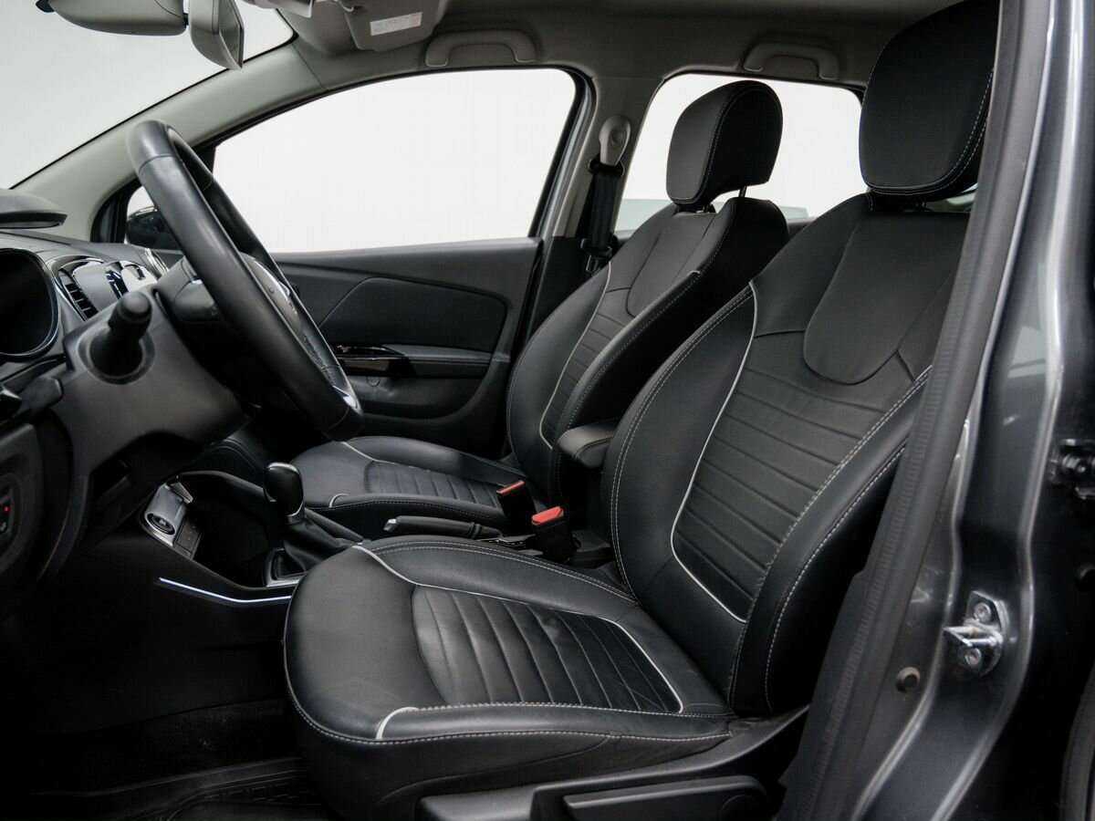 Б/У Рено Каптюр 2021 года. Фото: #11