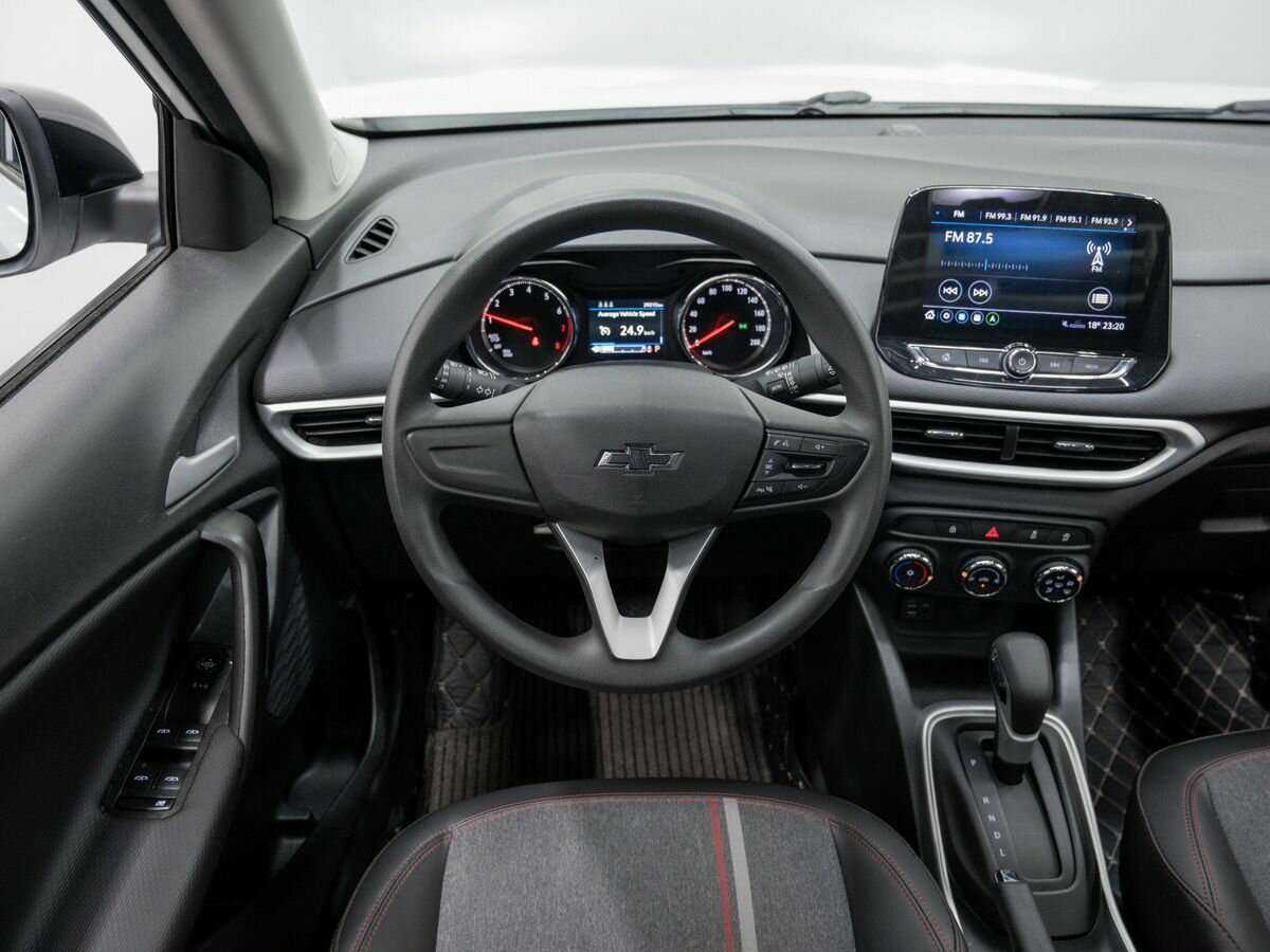 Б/У Шевроле Трэкер 2019 года. Фото: #14