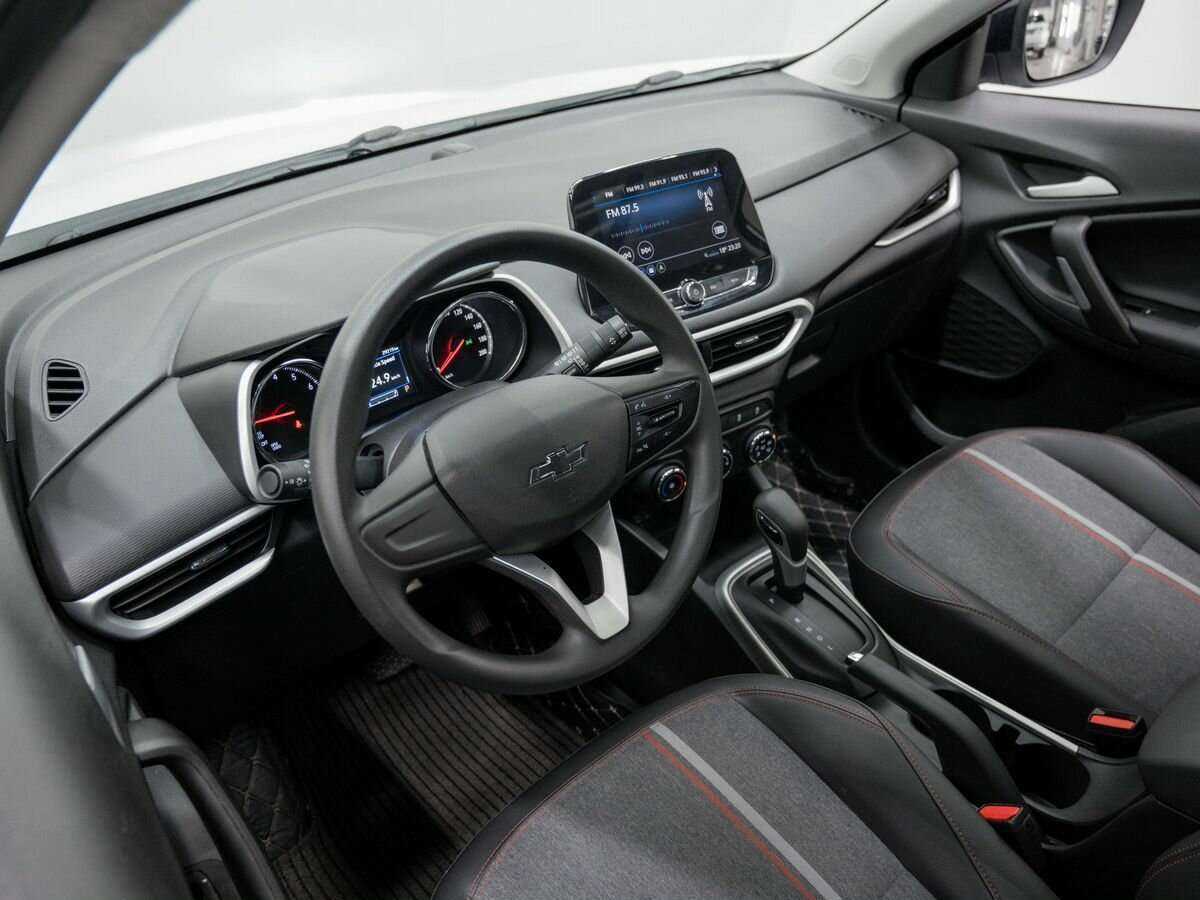 Б/У Шевроле Трэкер 2019 года. Фото: #16