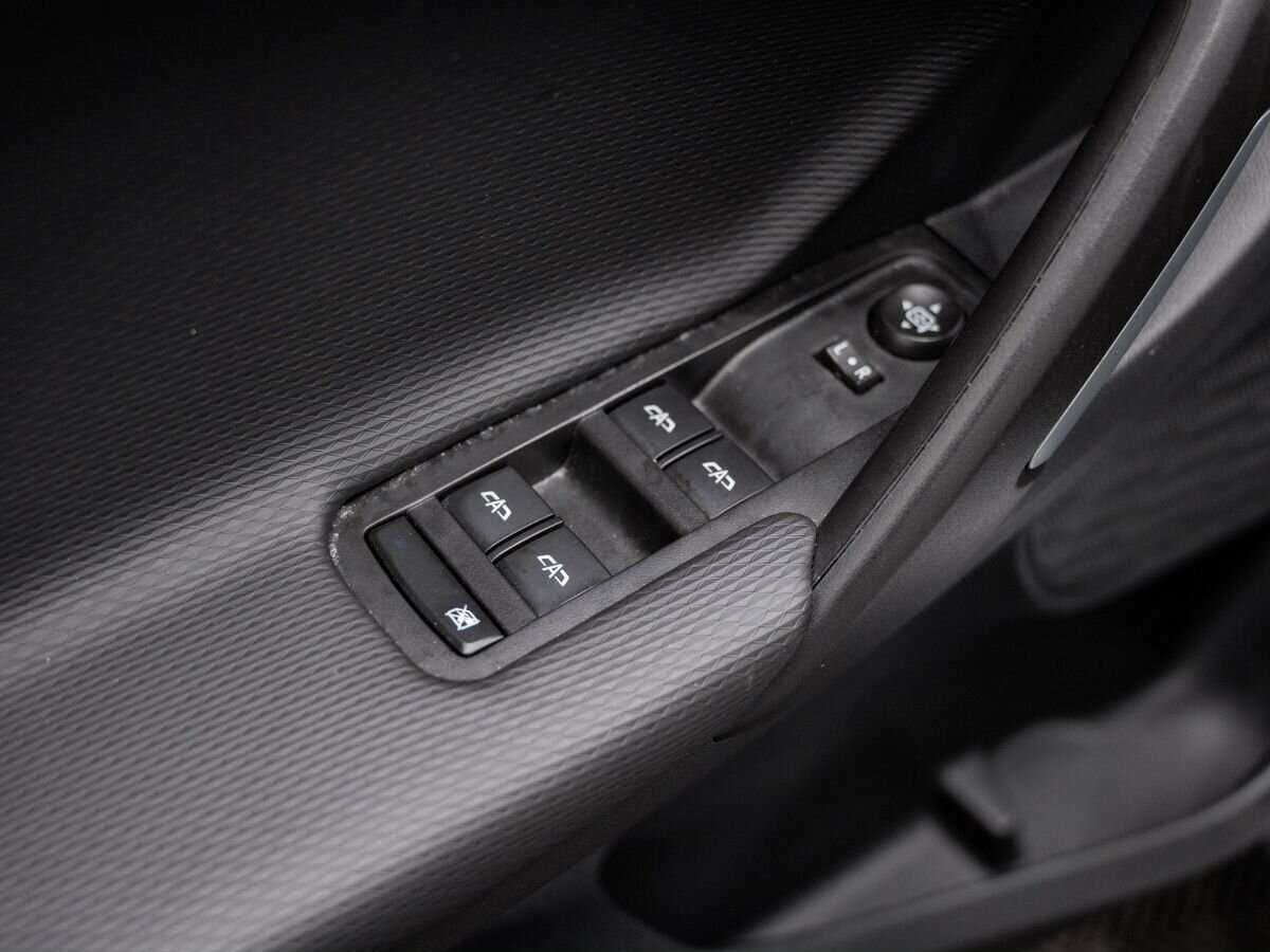 Б/У Шевроле Трэкер 2019 года. Фото: #18