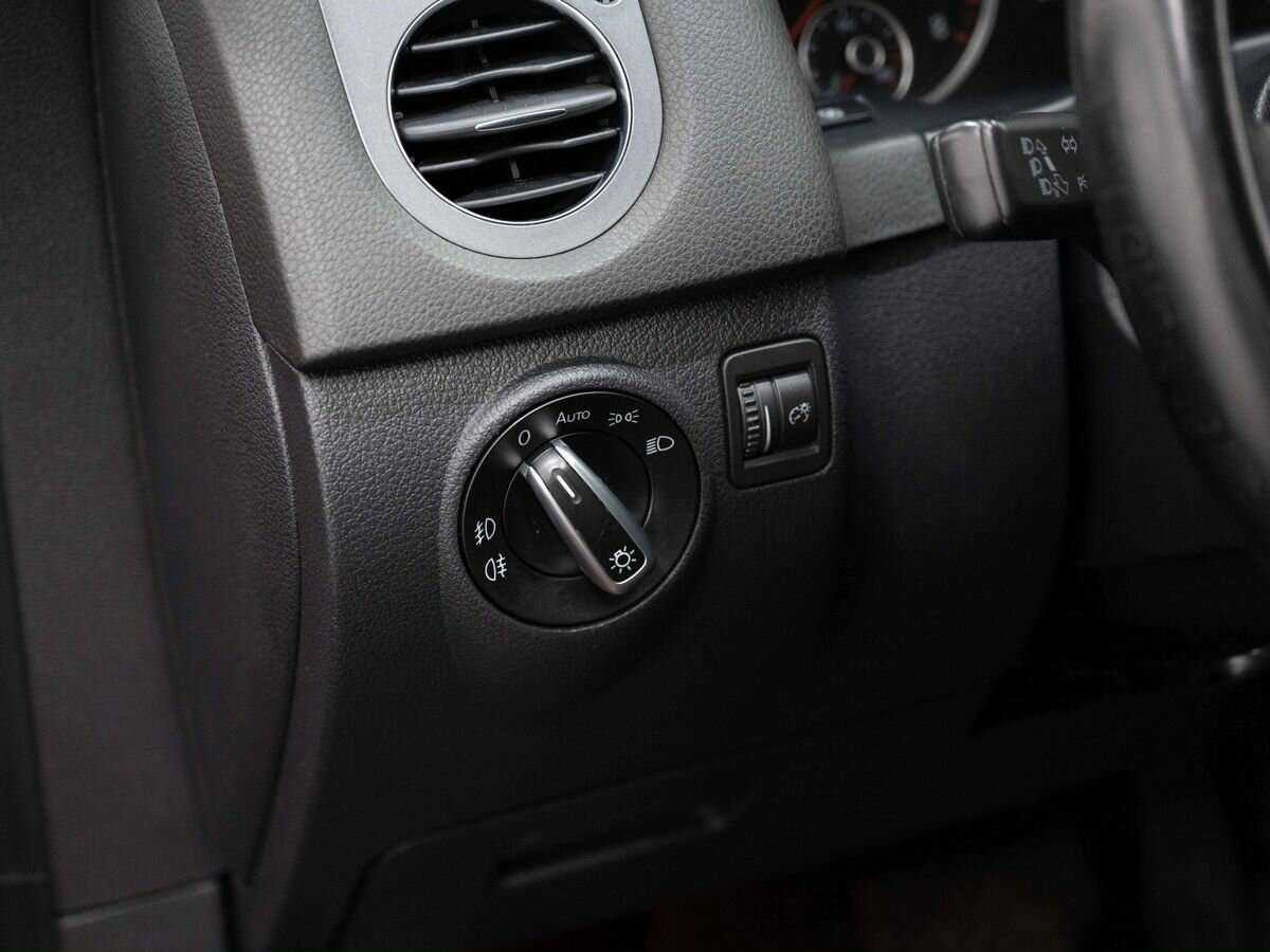 Б/У Фольксваген Тигуан 2012 года. Фото: #15