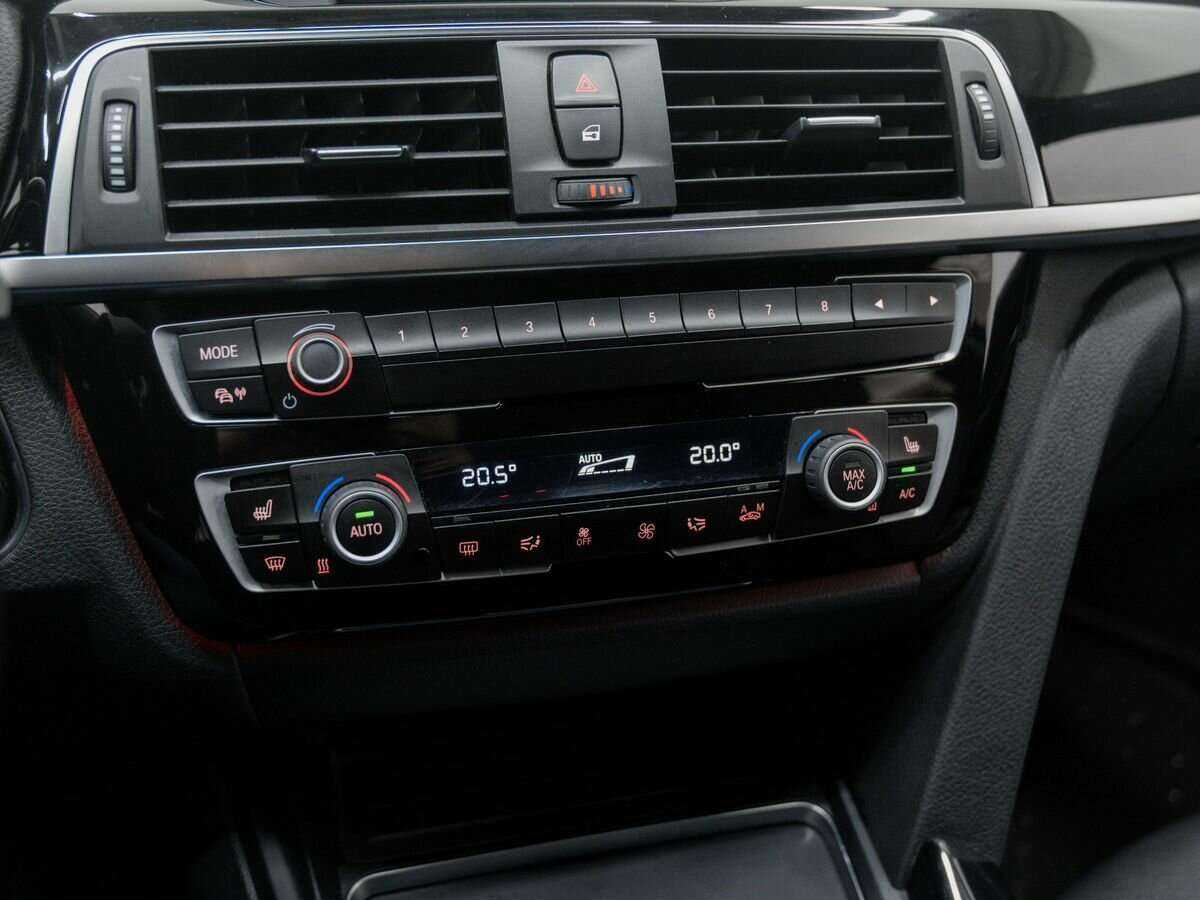 BMW 3 серии 2017 года с пробегом. Фото: #26