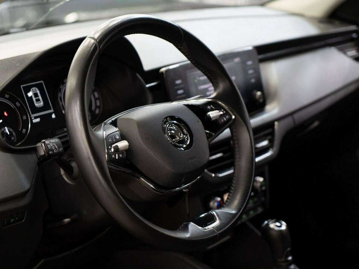 Skoda Rapid 2021 года с пробегом. Фото: #4