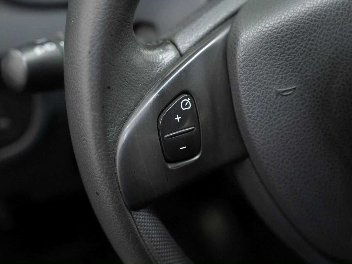 Б/У Рено Сандеро 2015 года. Фото: #17