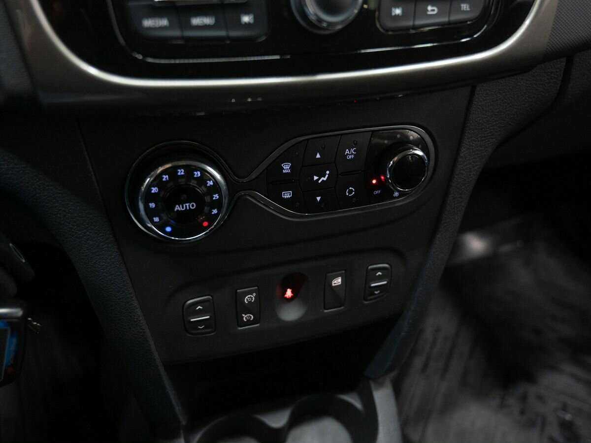 Б/У Рено Сандеро 2015 года. Фото: #20