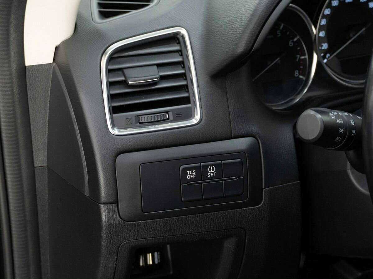 Б/У Мазда Ц-Икс-5 2016 года. Фото: #23