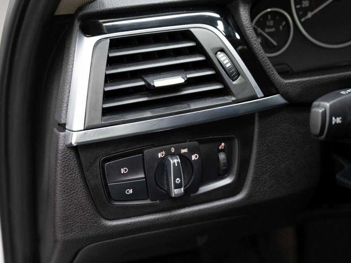 BMW 3 серии 2016 года с пробегом. Фото: #18