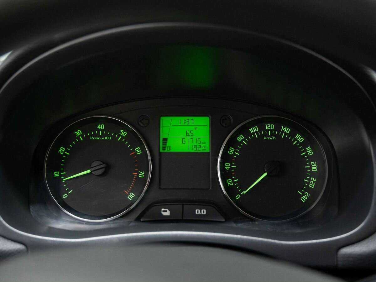 Б/У Шкода Фабия 2012 года. Фото: #14