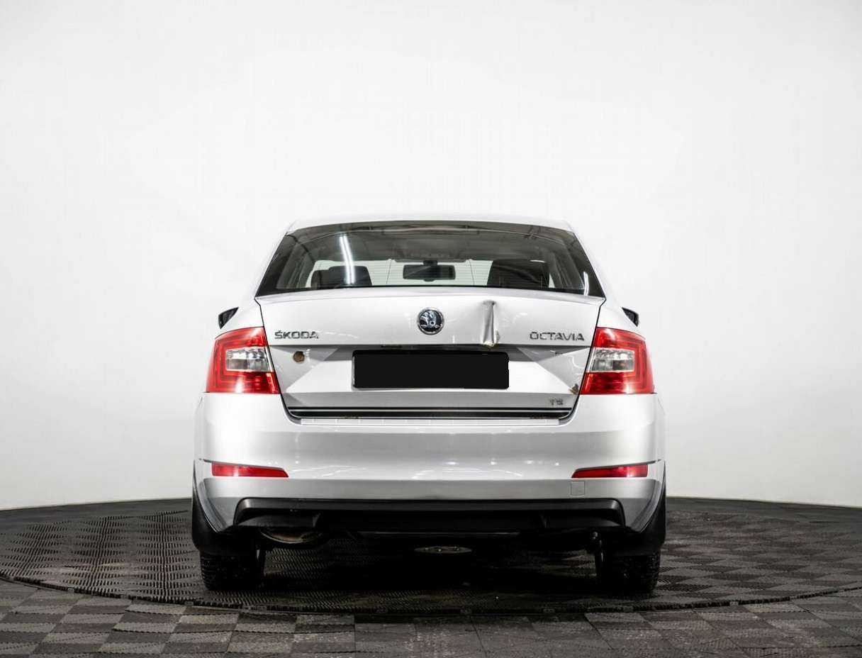 Б/У Шкода Октавия 2013 года. Фото: #4